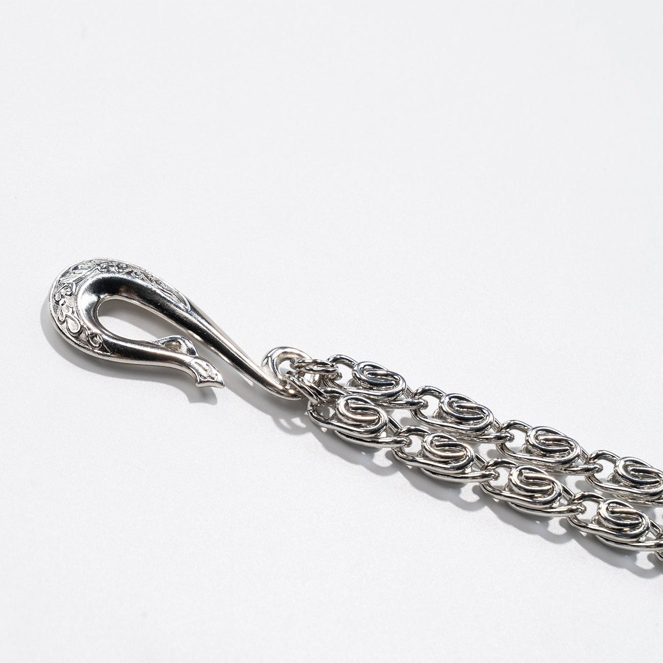 Mirror  Silver Loop  Buckle Chain